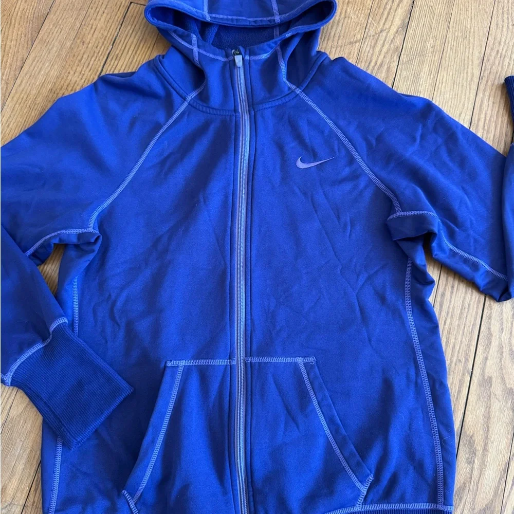 Nike Therma-Fit Hoodie